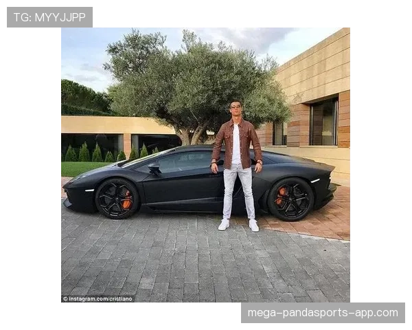 C罗晒早饭那张卡单，我连发工资的勇气都没了