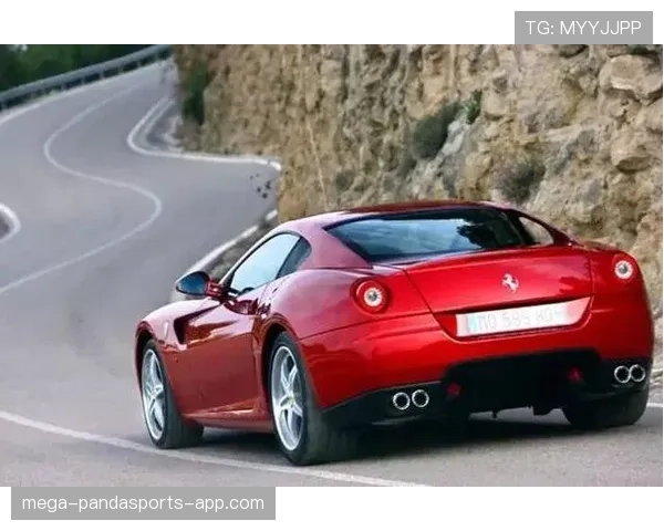 傅海峰家门口的豪车排长龙，邻居还在猜哪辆才是他的座驾？